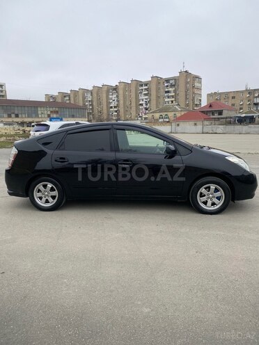 Toyota Prius-2