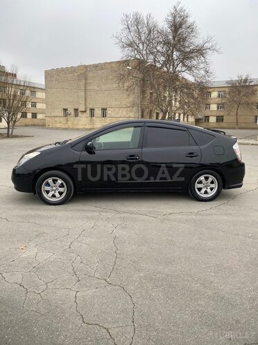 Toyota Prius-3