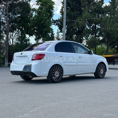 Kia Rio-7