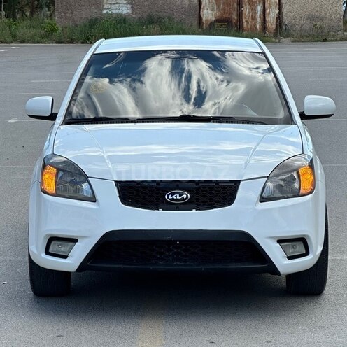 Kia Rio-5