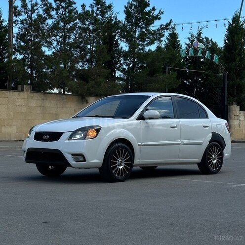 Kia Rio-11