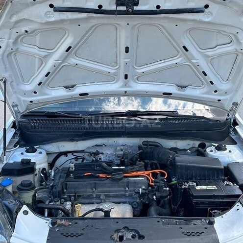 Kia Rio-13