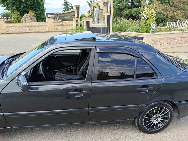 Mercedes C 200-12