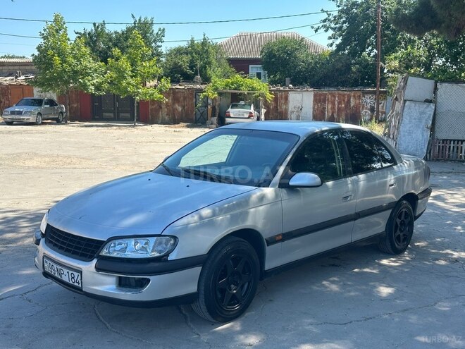 Opel Omega-4