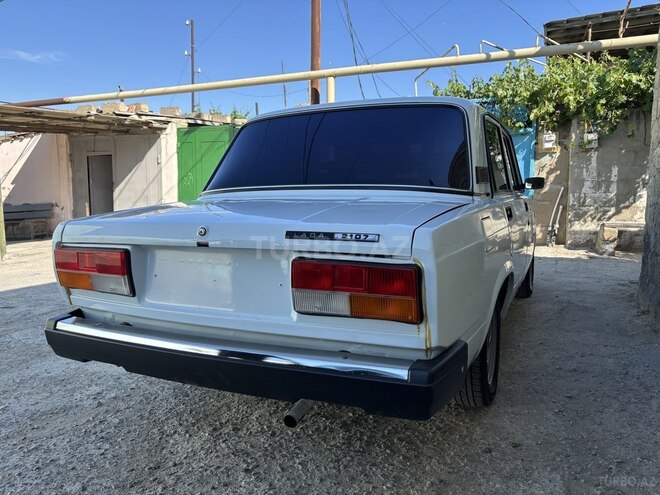 LADA (VAZ) 2107-5