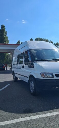 Ford Transit-9