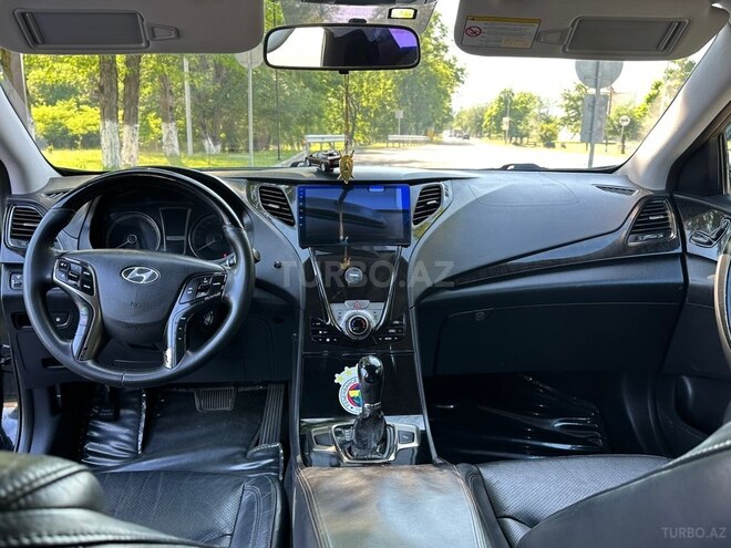 Hyundai Azera-5