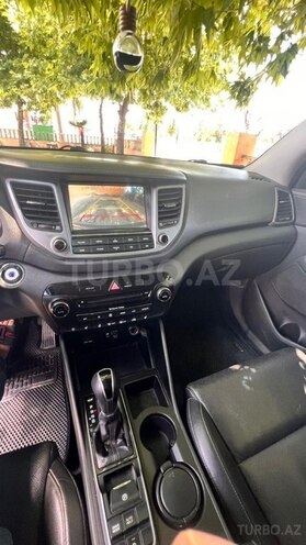 Hyundai Tucson-13