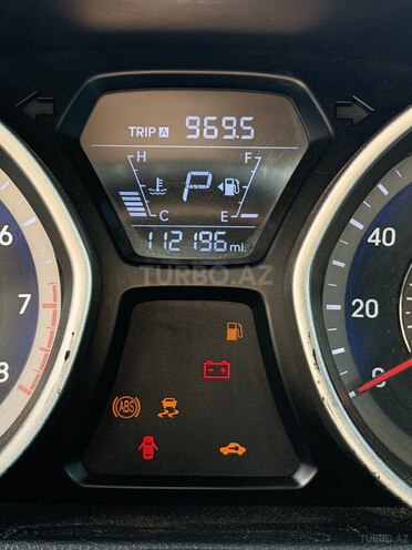 Hyundai Elantra-7
