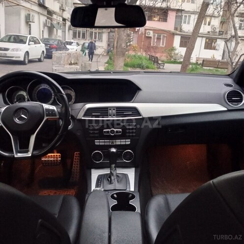 Mercedes C 250-8
