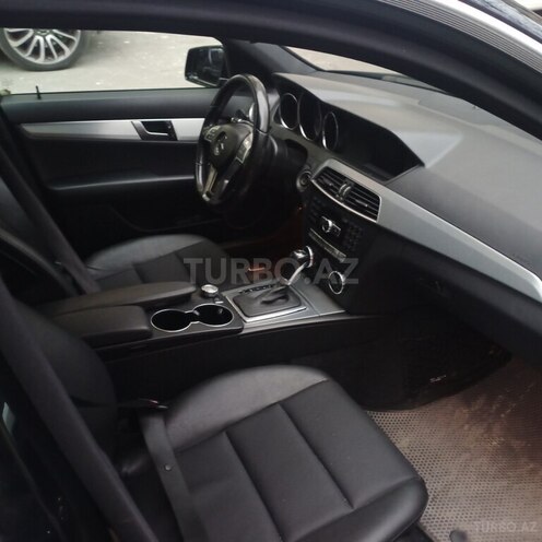 Mercedes C 250-9