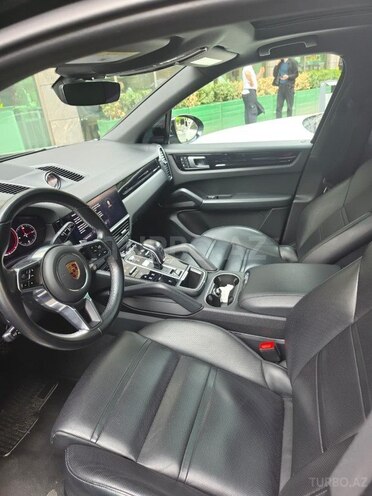 Porsche Cayenne-7