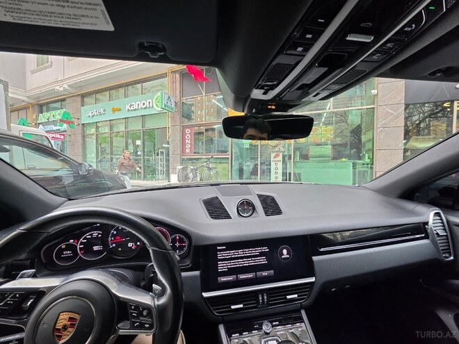 Porsche Cayenne-9