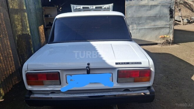 LADA (VAZ) 2107-2