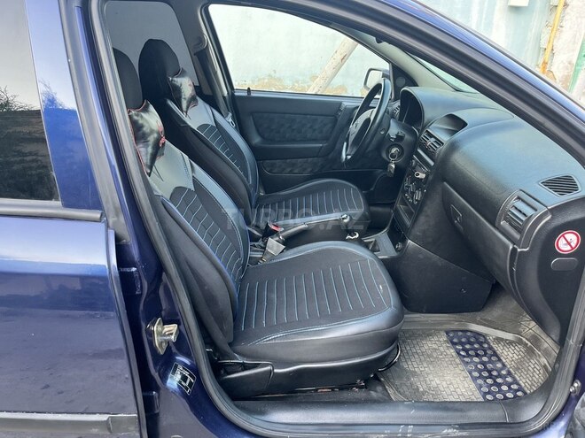 Opel Astra-12