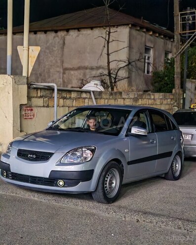 Kia Rio-1