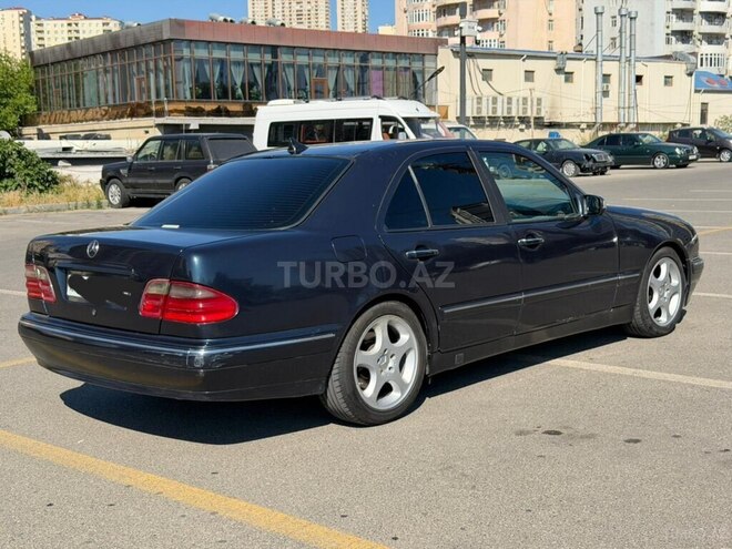 Mercedes E 240-6