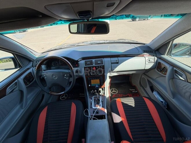 Mercedes E 240-9