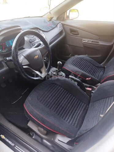 Chevrolet Cobalt-16