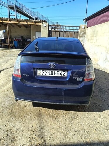 Toyota Prius-2