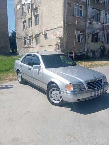 Mercedes C 220-2