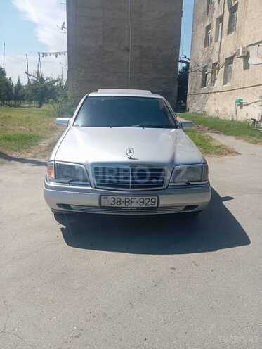 Mercedes C 220-1
