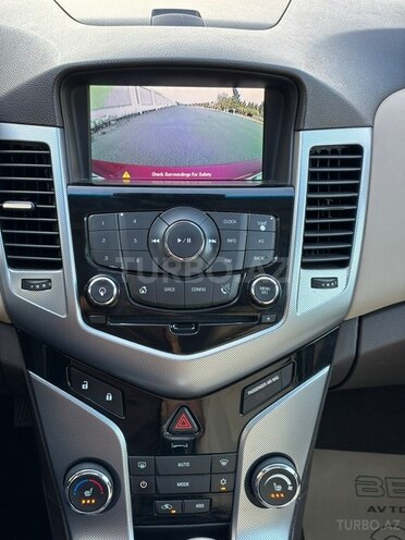 Chevrolet Cruze-21