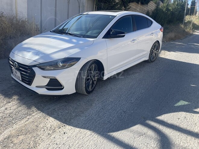 Hyundai Elantra-3