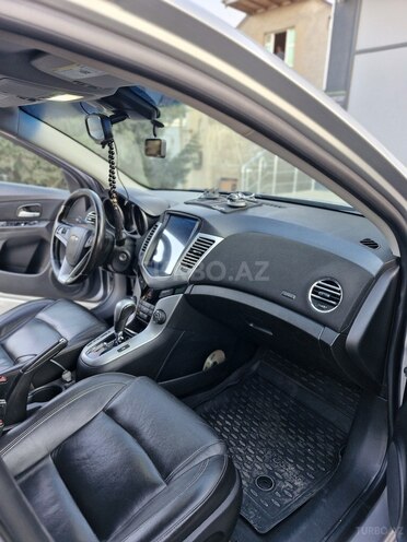 Chevrolet Cruze-5
