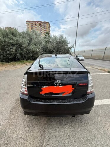 Toyota Prius-4
