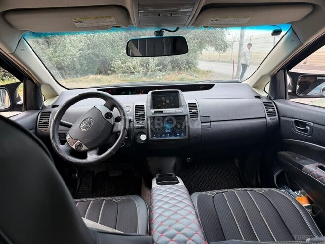 Toyota Prius-6