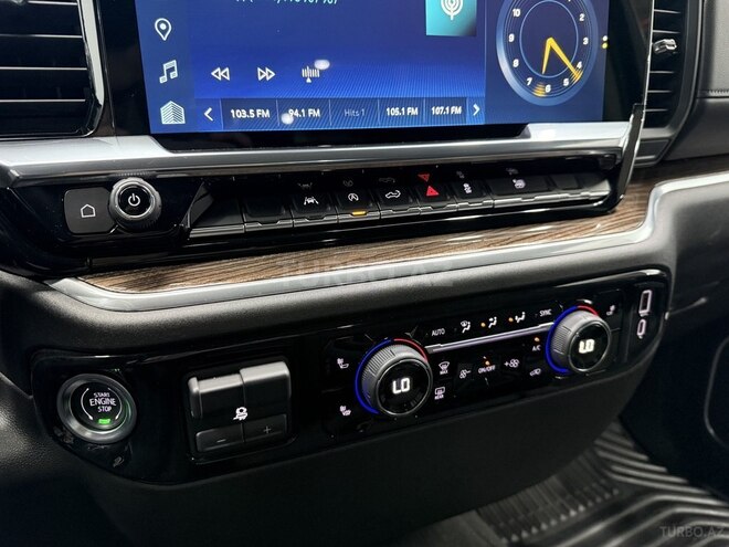 Chevrolet Silverado-14