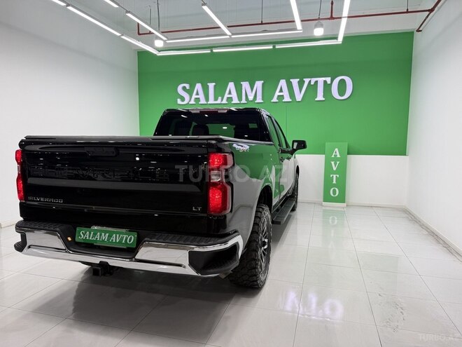Chevrolet Silverado-6
