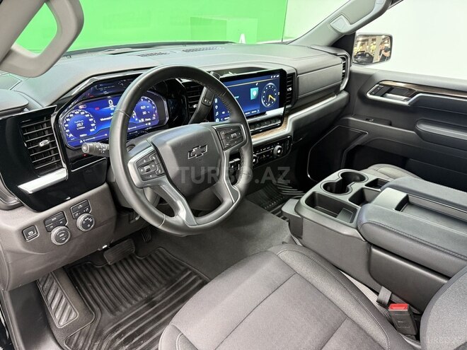 Chevrolet Silverado-8