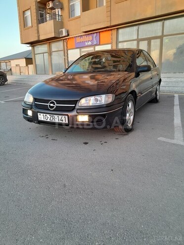 Opel Omega-2