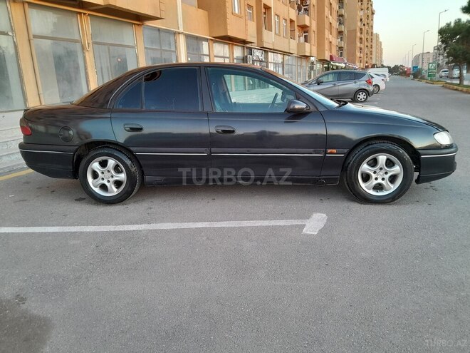 Opel Omega-4