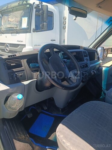 Ford Transit-4