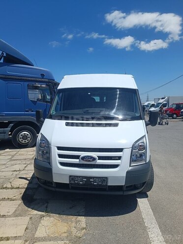 Ford Transit-1