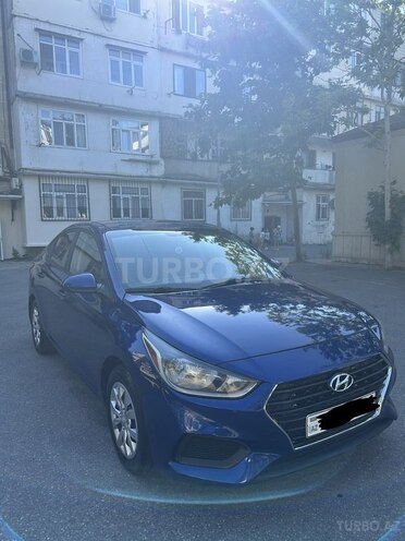 Hyundai Accent-2