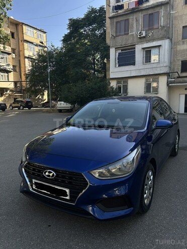 Hyundai Accent-1
