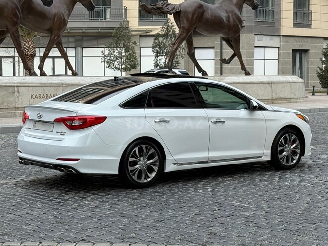 Hyundai Sonata-12