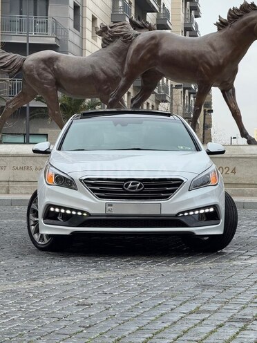 Hyundai Sonata-1