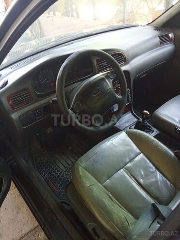 Kia Clarus-3