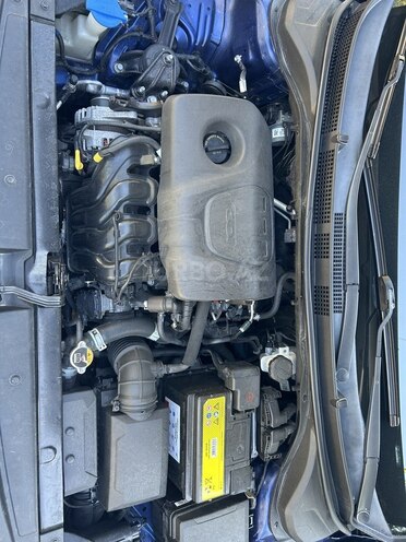 Hyundai Accent-9