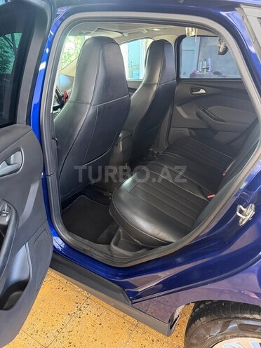 Ford Focus-8