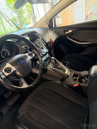 Ford Focus-9