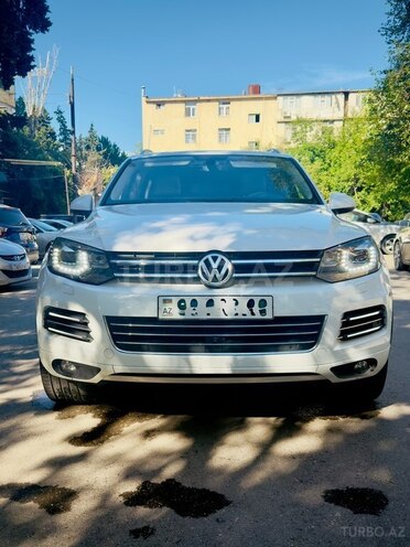 Volkswagen Touareg-1
