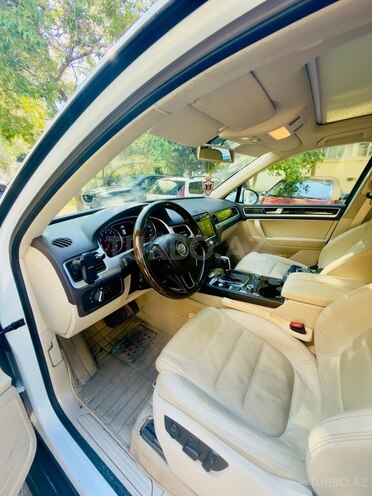Volkswagen Touareg-5