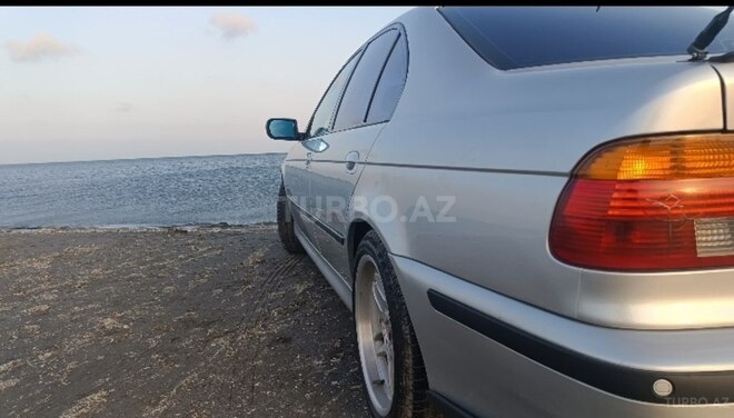 BMW 530-12
