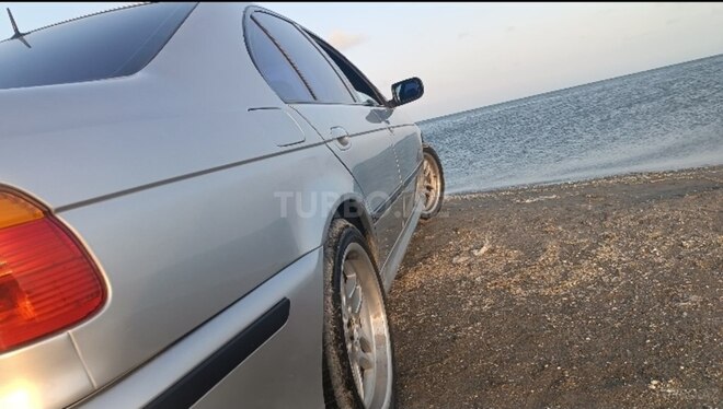 BMW 530-11